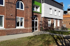 Dieses Bild zeigt den Eingang der Kindertagesstätte Freiburger Straße
