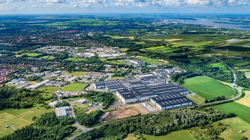 Luftbild Stade-Süd mit A 26, CFK-Valley und Airbus-Werk Luftbild Stade-Süd mit A 26, CFK-Valley und Airbus-Werk © Martin Elsen